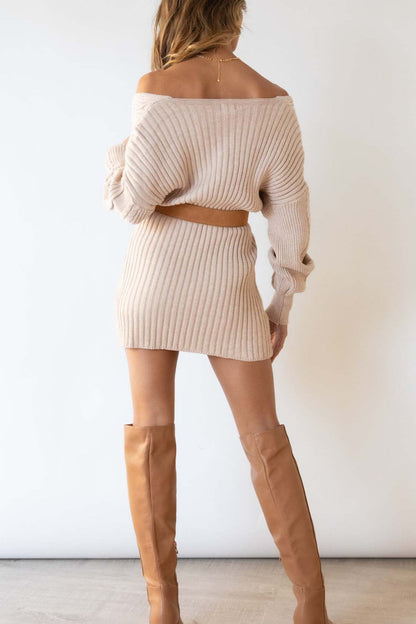 Gebreide damesjurk met gekruiste halslijn - Ragnheidr