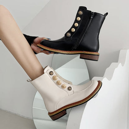 Enkellaarsjes met gouden knoopdetail - Enorie