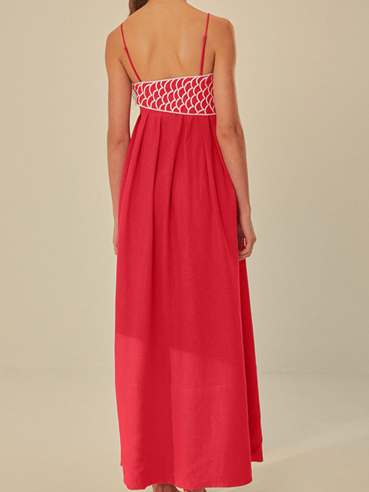 Scarlett - Geborduurde vis semi-transparante jurk