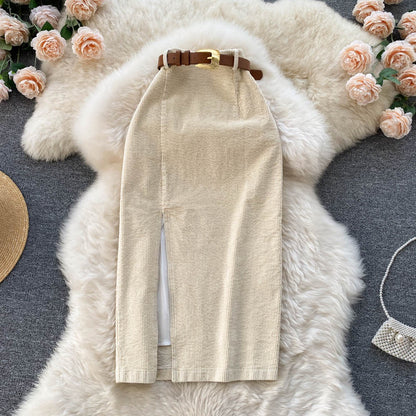 Kokerrok van ribfluweel met riem - Liora