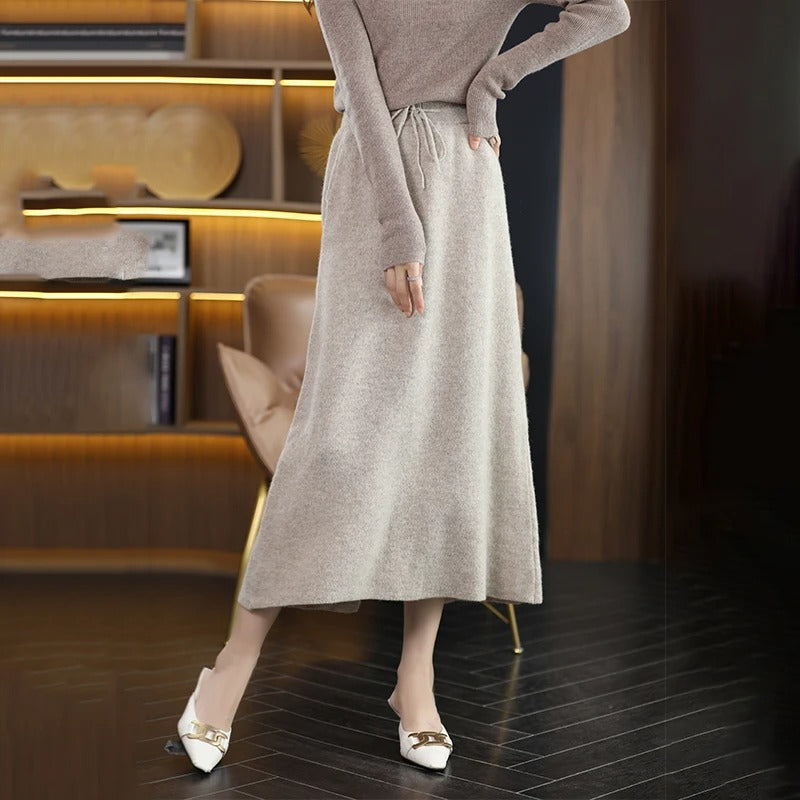 Wollen winterrok met nauwsluitende, warme en verfijnde pasvorm, ideaal voor een elegante en comfortabele look op koude dagen